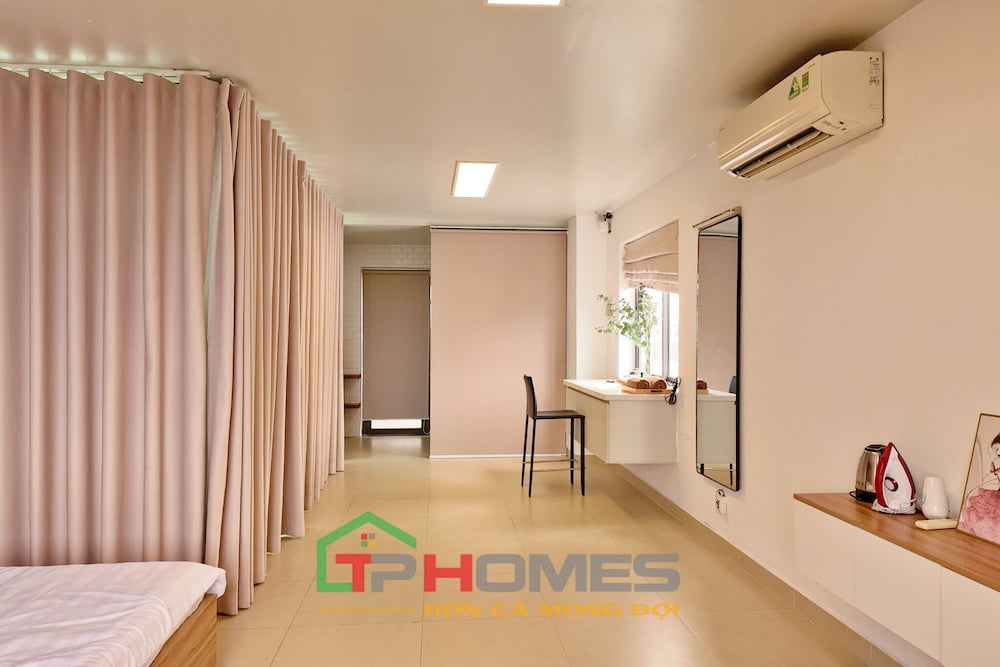 Room, 1 Queen Bed, Private Bathroom