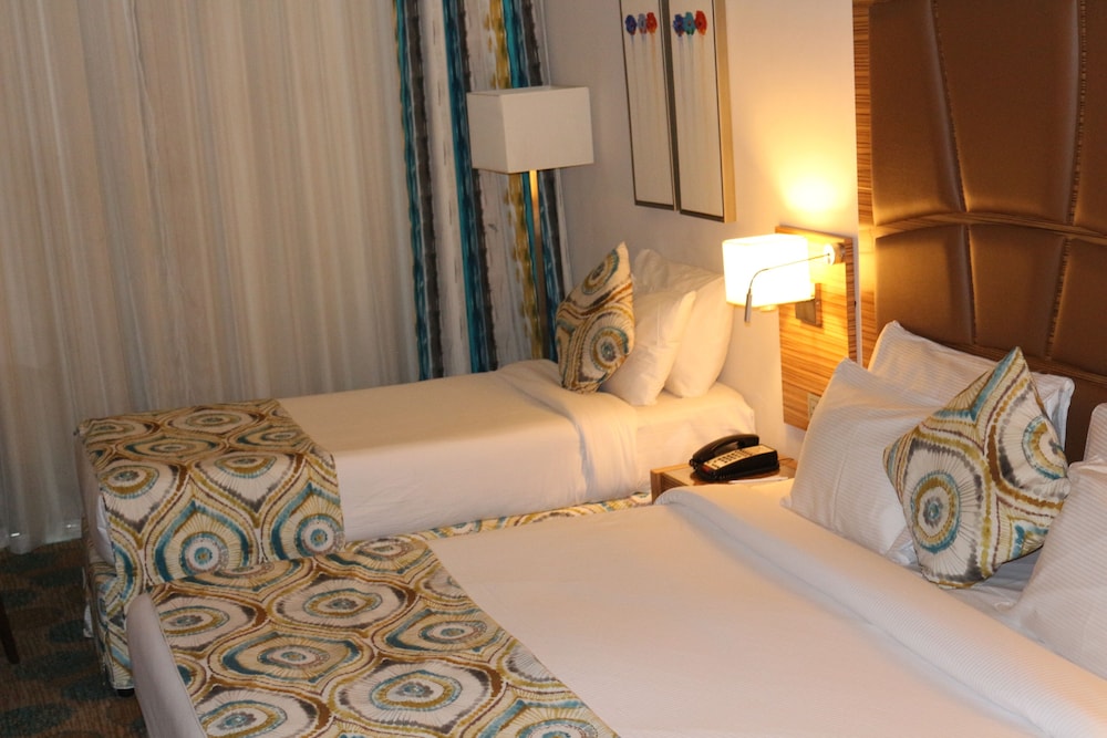 Family Room, Multiple Beds, Non Smoking photo 2