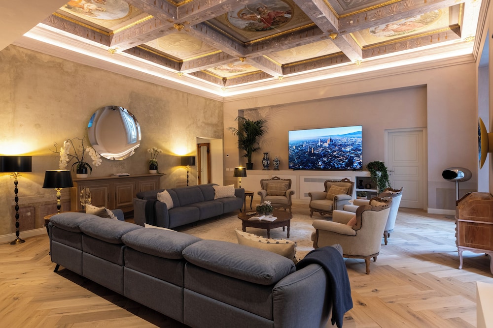 Deluxe Apartment, 3 Bedrooms, Balcony, City View