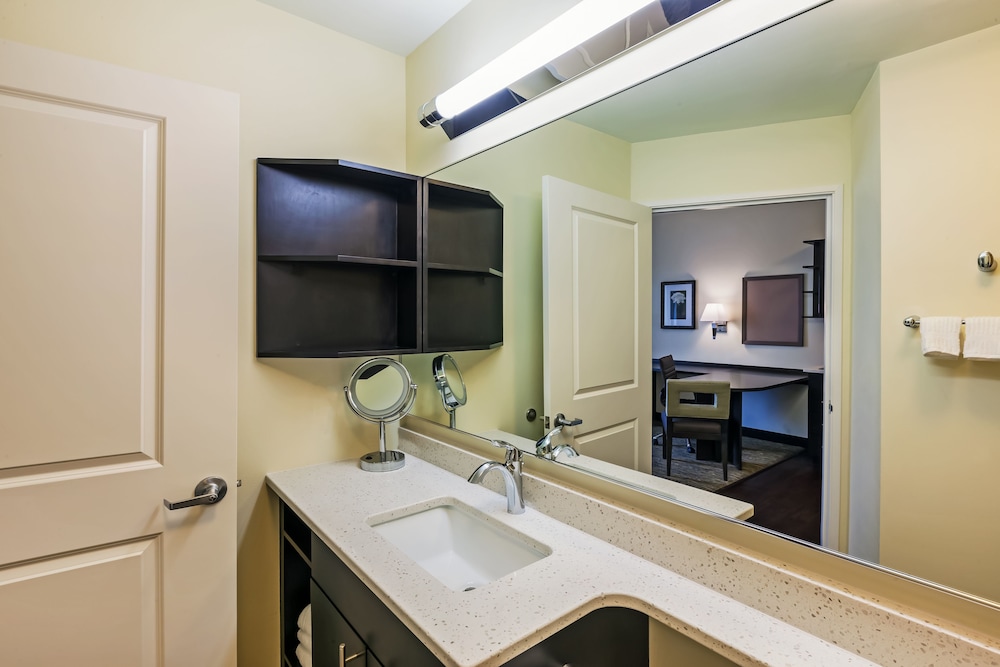 Suite, 1 Bedroom photo 2