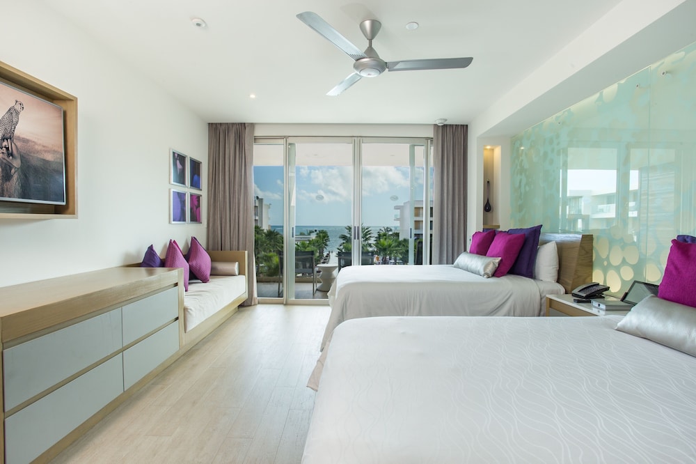 Xhale Club Junior Suite Ocean View Double