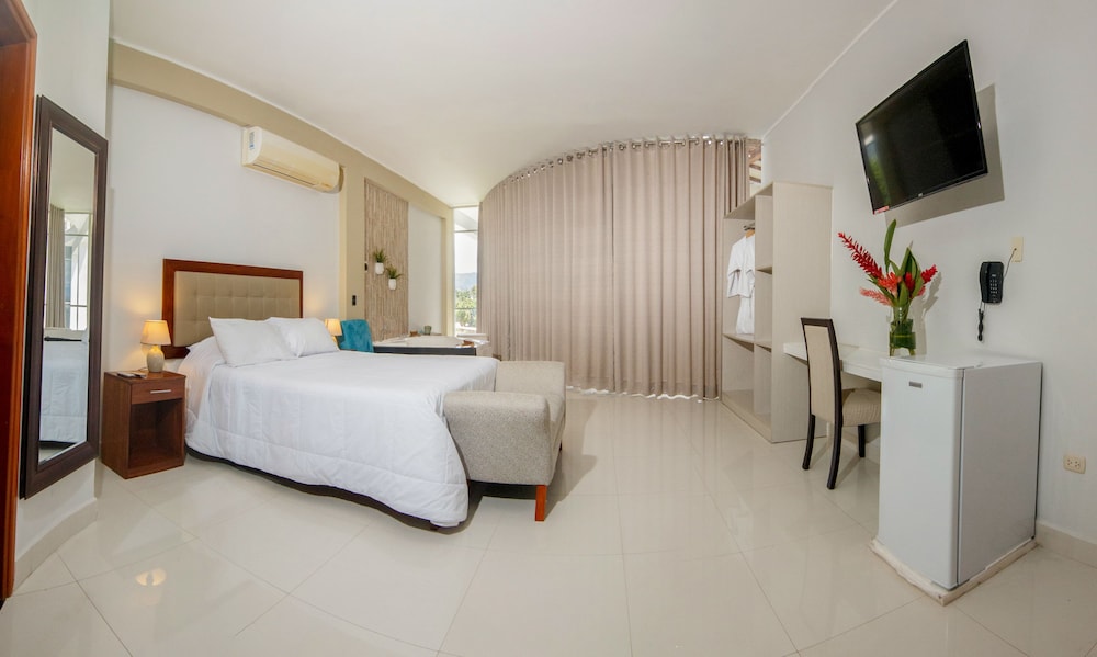 Junior Suite, Hot Tub photo 3