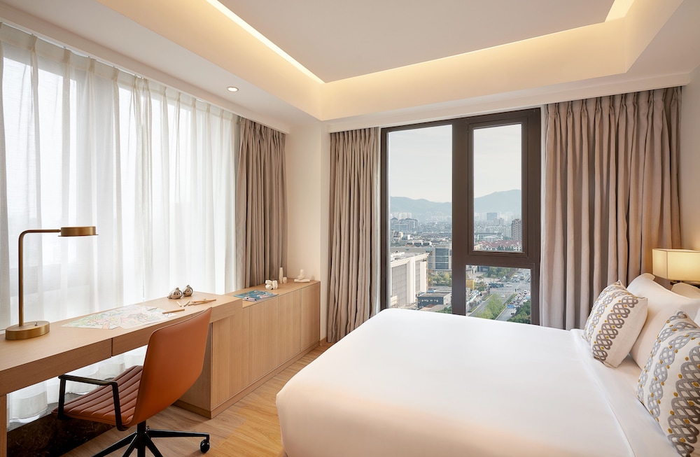 Deluxe Suite, 2 Bedrooms