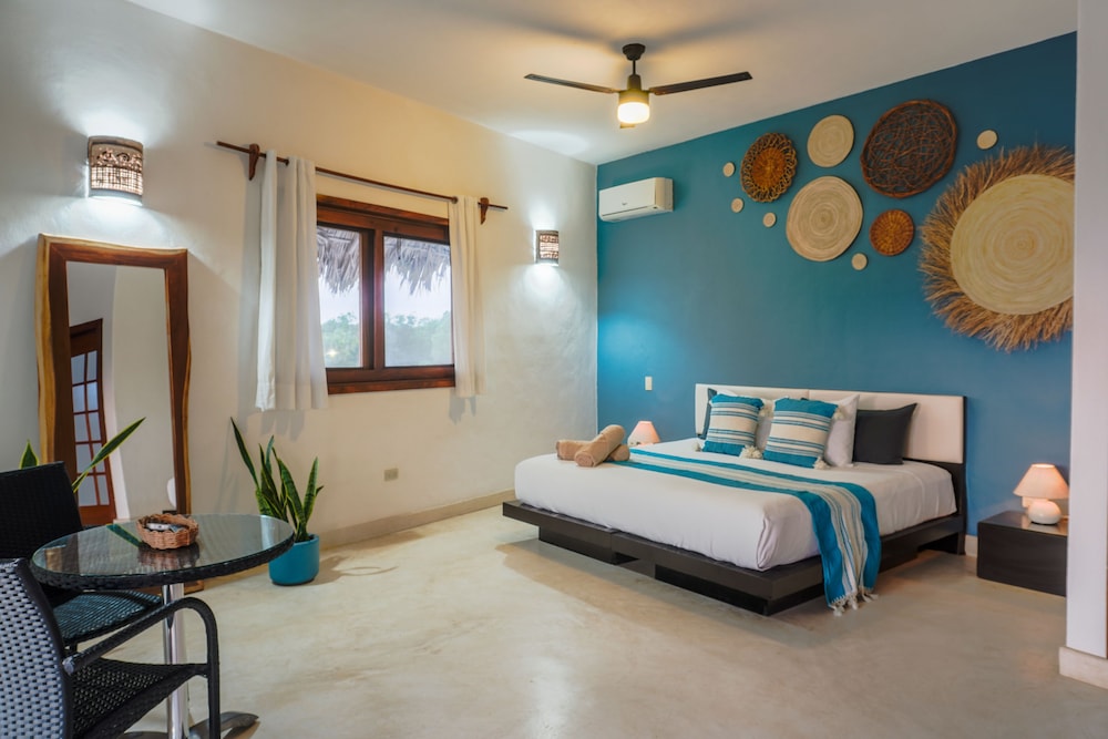 Deluxe Studio, 1 King Bed