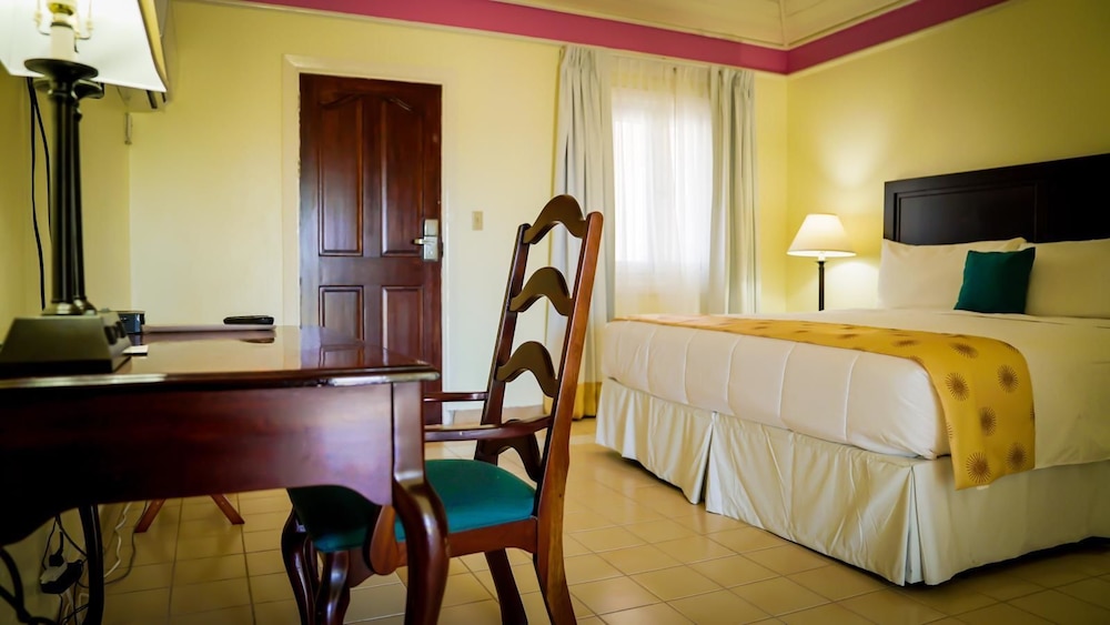 Standard Room, Garden View