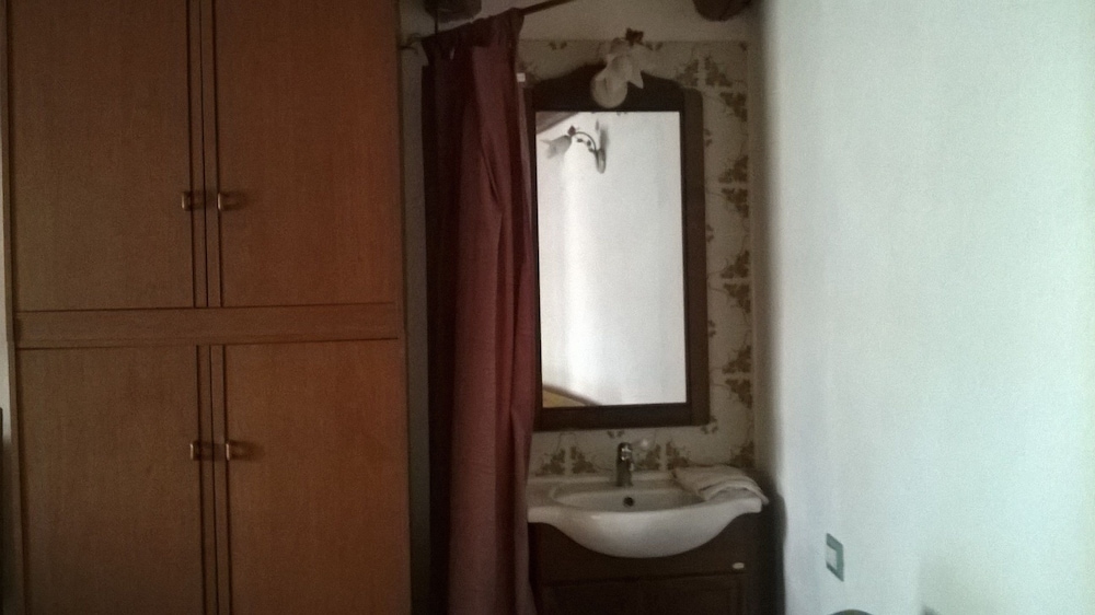 Family Quadruple Room, Shared Bathroom, City View photo 3