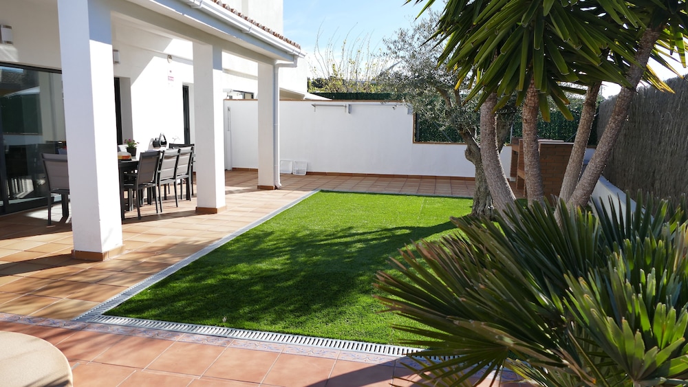 Family House, 4 Bedrooms, Private Pool, Sea View photo 3