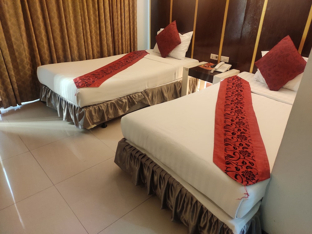 Deluxe Double or Twin Room