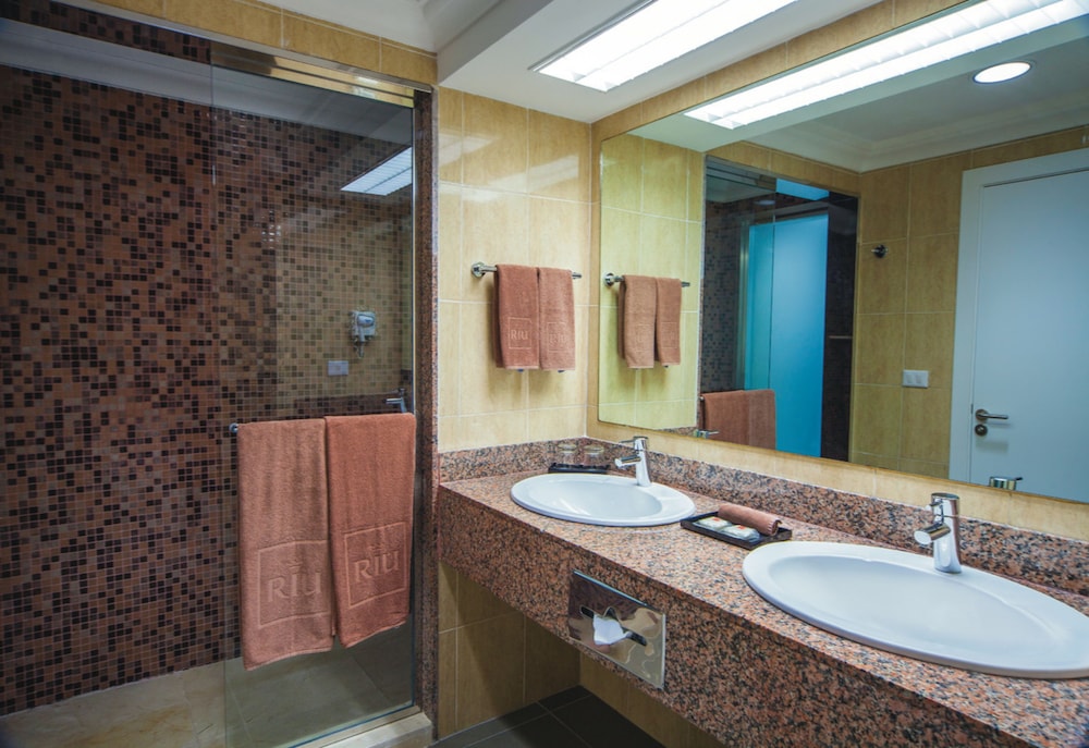 Double Room, 2 Bedrooms, Ocean View (U) photo 2