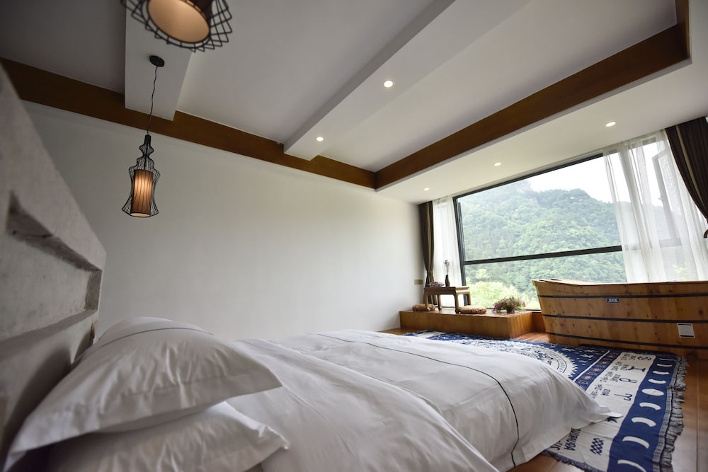 Traditional Room, Bathtub photo 3