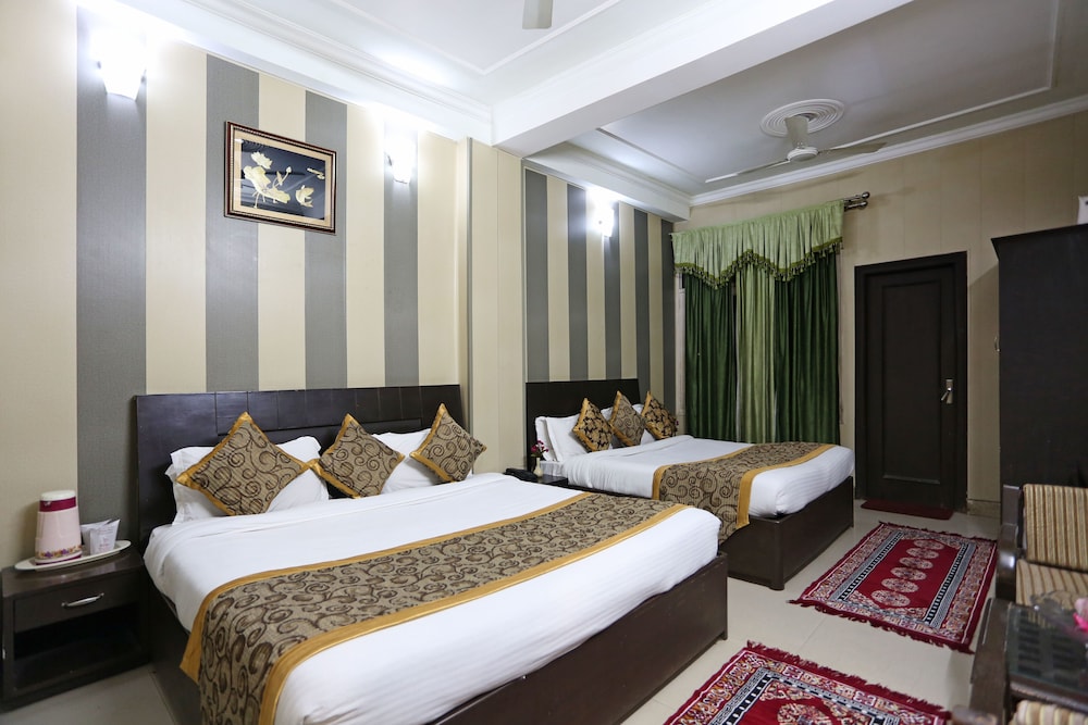 Deluxe Room, Non Smoking, Refrigerator photo 3