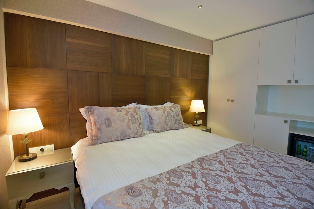 Deluxe Double Room, City View photo 3