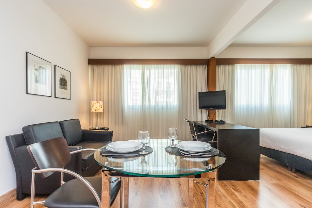 Standard Double Room - Photo 2