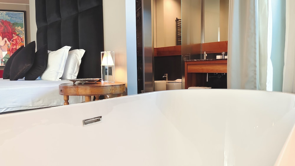 Panoramic Suite thumbnail 5