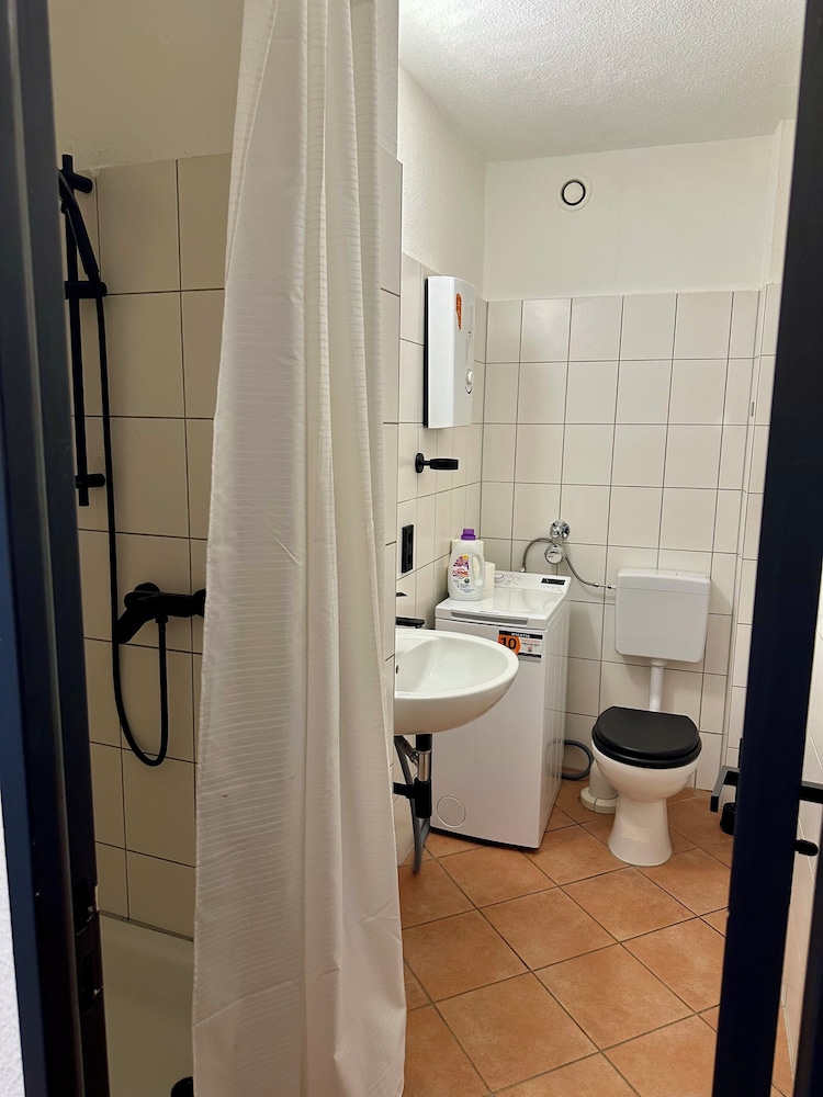 Standard Studio, 1 Bedroom (Excluding 85 Euro Cleaning Fee) photo 3