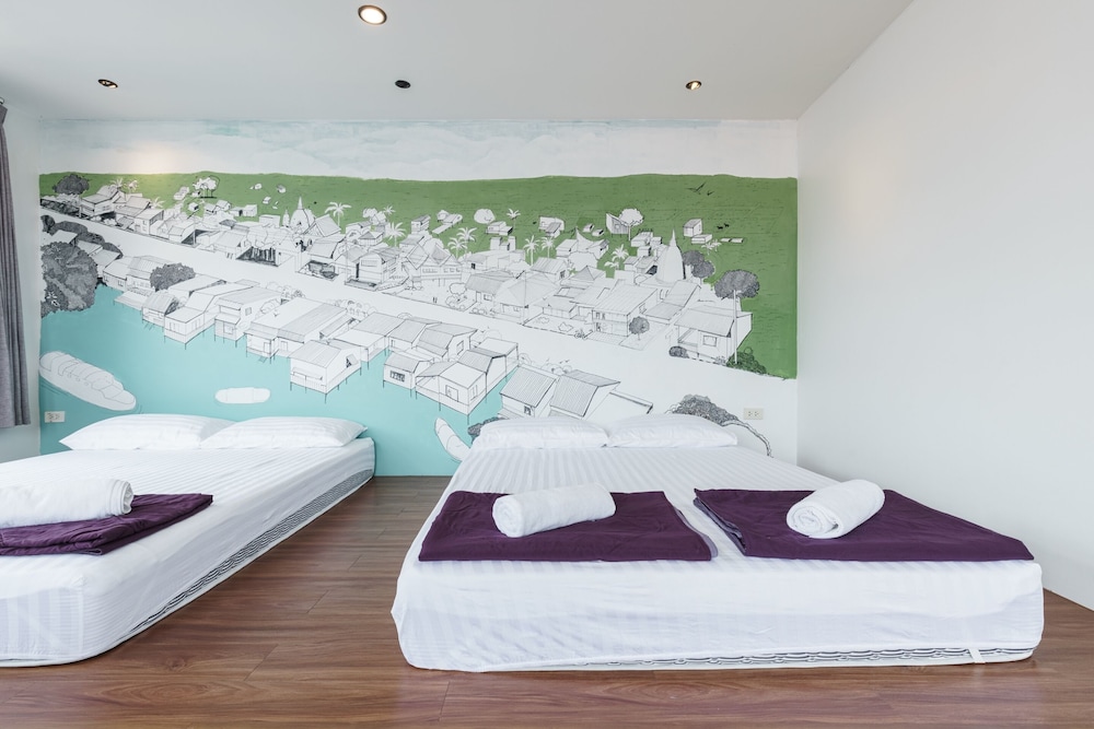 [C] Glasshouse &amp; bathroom comfy bed with soft pillow photo 2