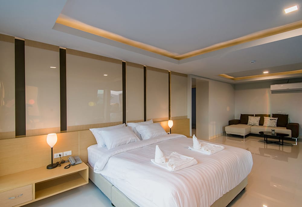 Suite - Photo 6