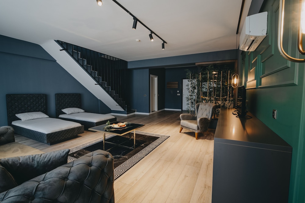 Family Suite, 2 Bedrooms, City View