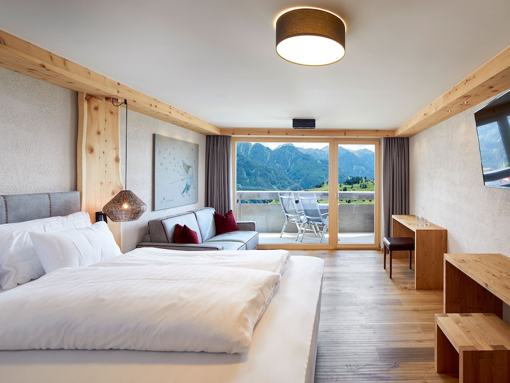 Superior Double Room, 1 Bedroom, Mountainside photo 3