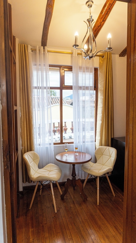 Romantic Studio Suite photo 2