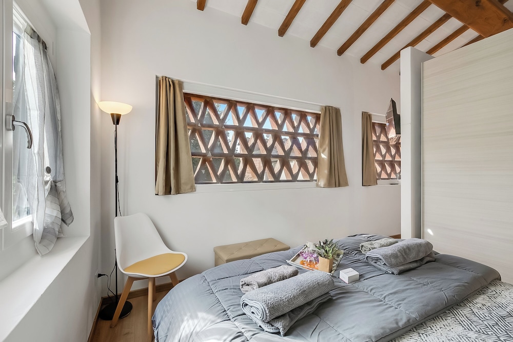 Family Apartment, Multiple Bedrooms (Cozy Apt inTypical Hayloft with) photo 2