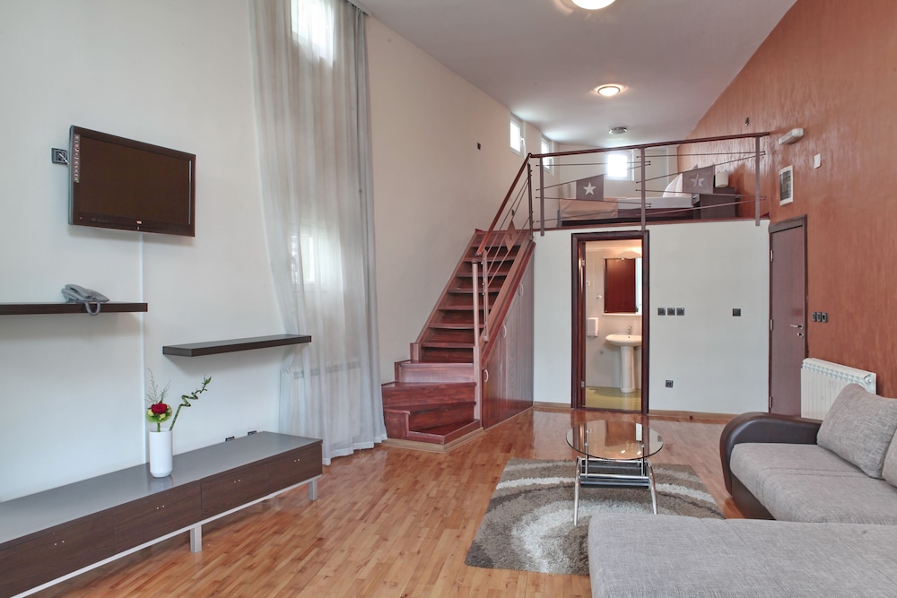 Quadruple Room - Photo 2
