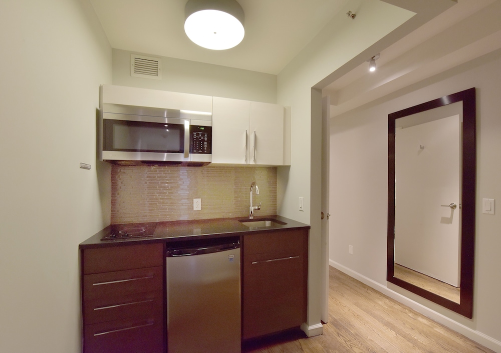 Queen Superior with Balcony and Kitchen