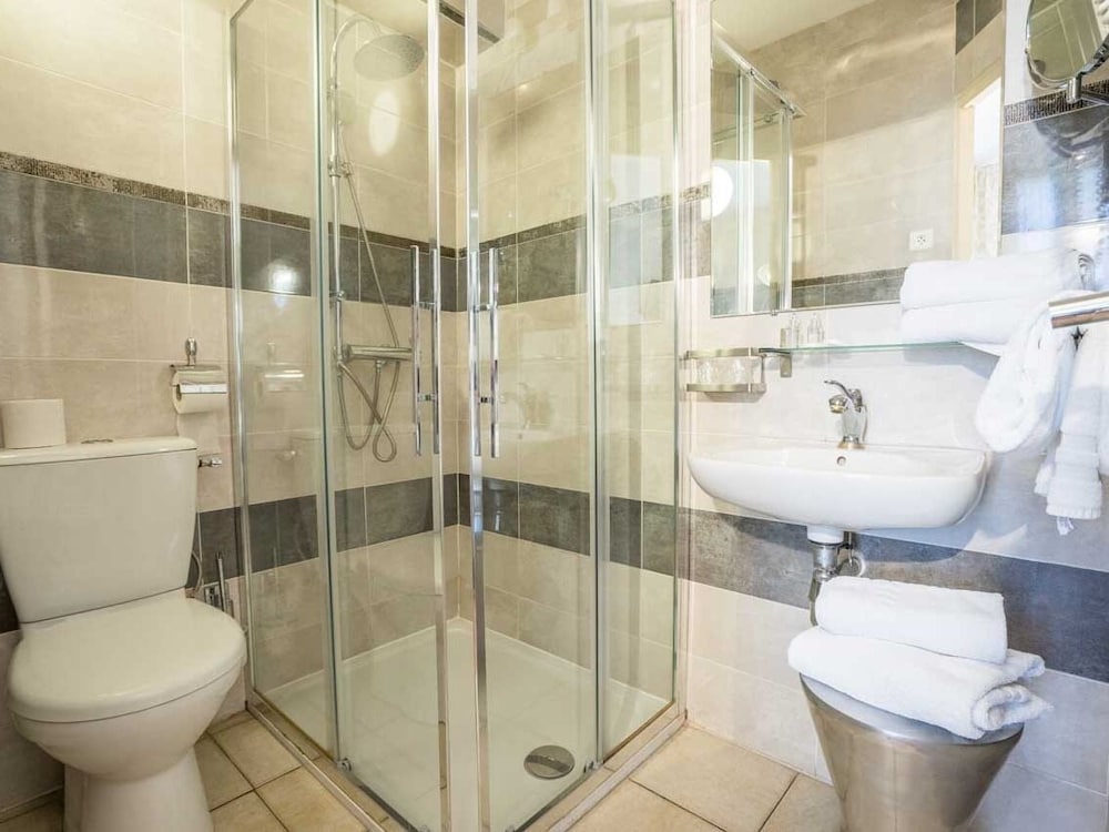 Double Room, Ensuite (Group 1 (12, 14)) photo 3