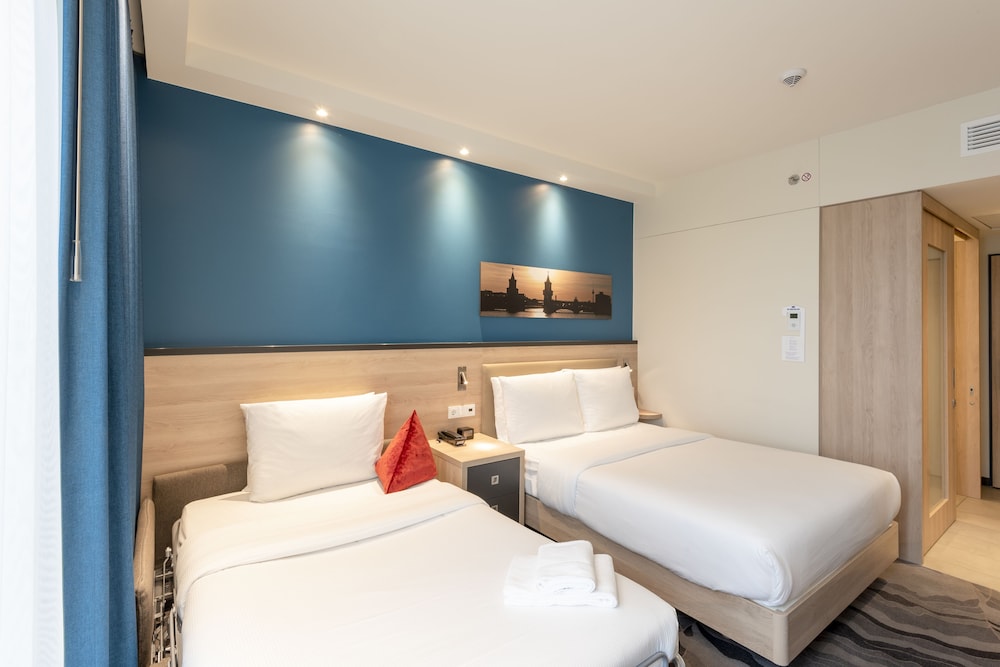 Family Room, 1 Queen Bed with Sofa bed, Non Smoking