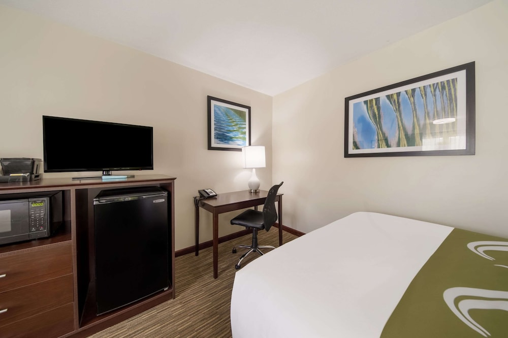 Standard Room, 2 Queen Beds, Non Smoking - Photo 2