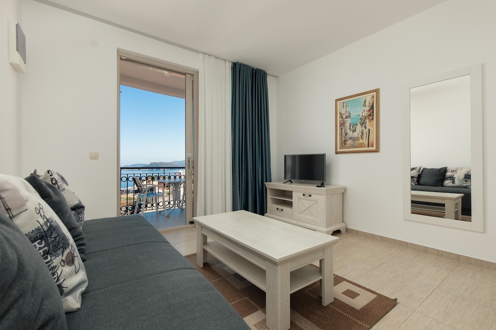 Comfort Apartment, 1 Bedroom, Ensuite, Sea View