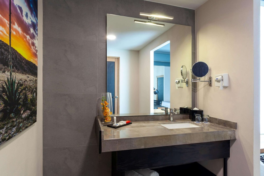 Suite, 1 King Bed, Non Smoking (Master Suite)
