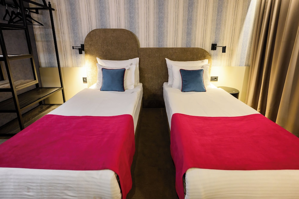 Superior Double or Twin Room photo 1
