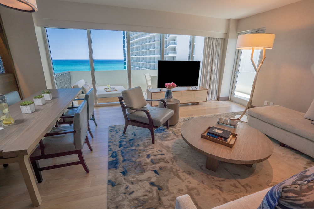 Umi Ocean View One Bedroom Suite King with Balcony photo 2