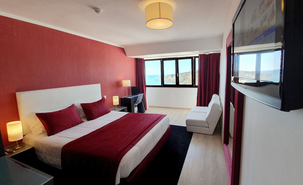 Double or Twin Room, Sea View - Photo 5