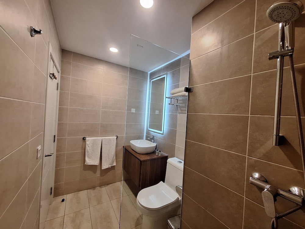 Comfort Apartment, Balcony, Pool View (E7- 1st Floor), photo 6