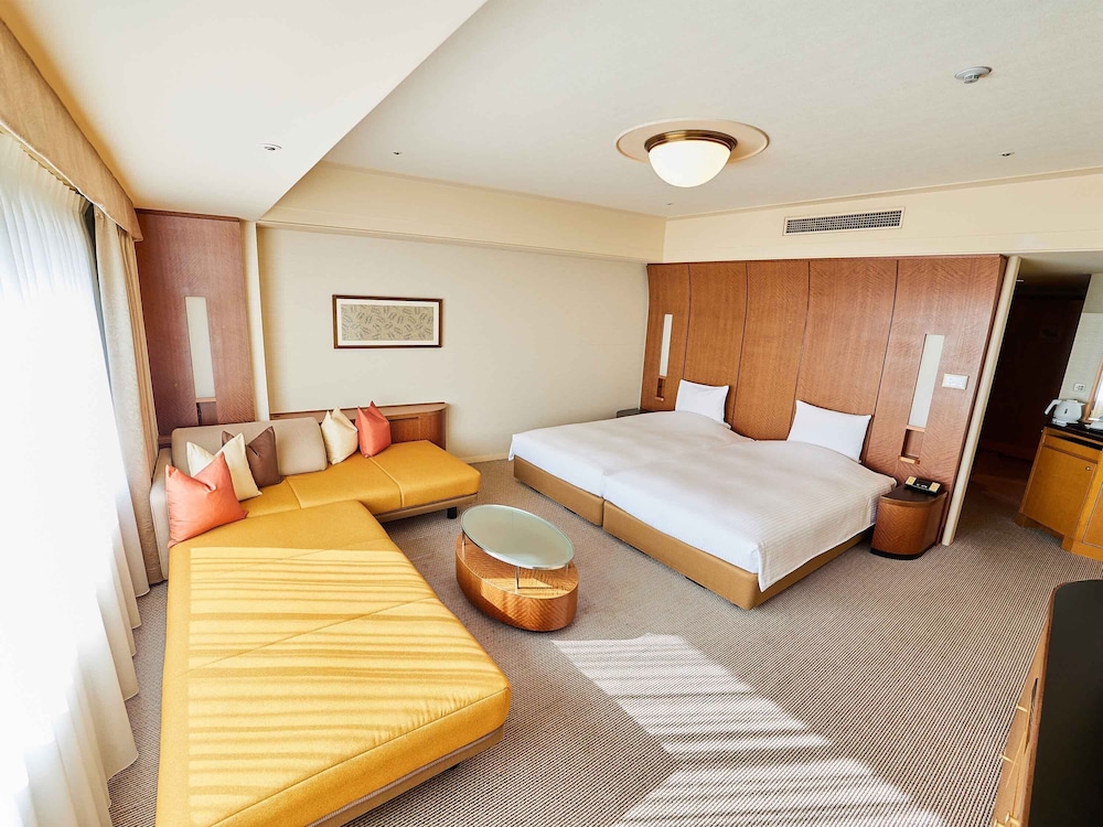 Superior Room - Lower Floor - Non-Smoking (extra beds for person over age of 7)