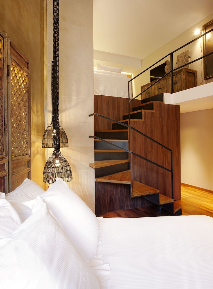 Suite (Duplex) thumbnail 6