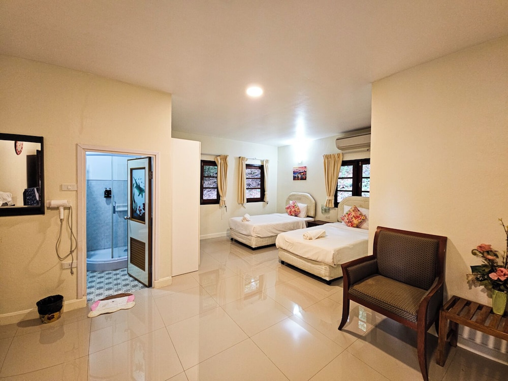 Superior Twin Room - Photo 1
