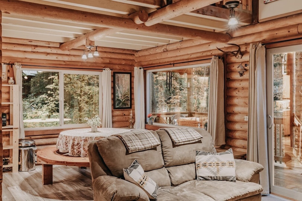 Cabin, 2 Bedrooms photo 2
