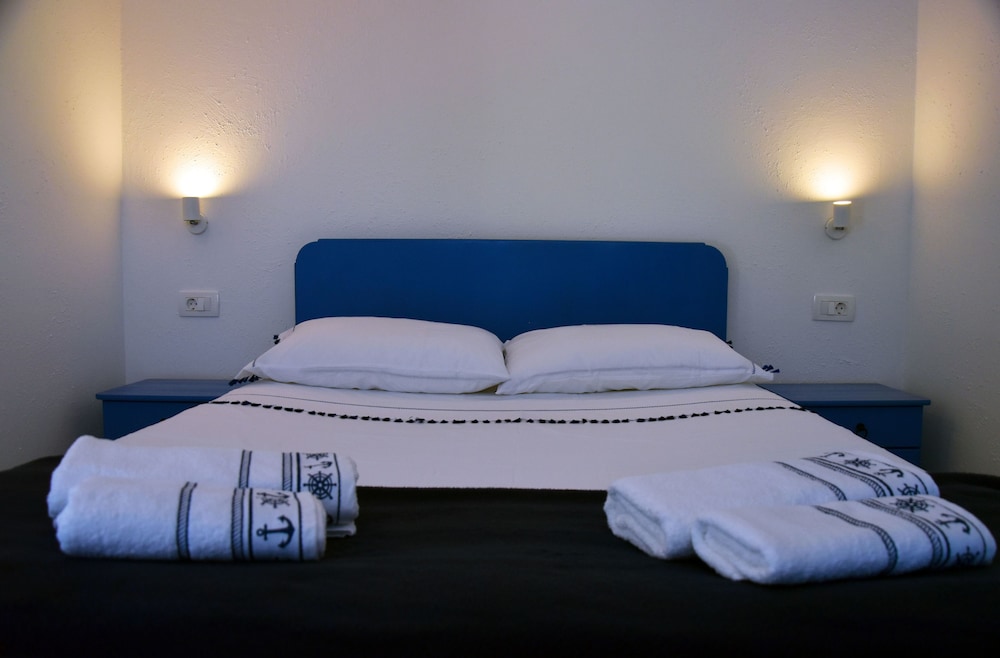Deluxe Mobile Home photo 2