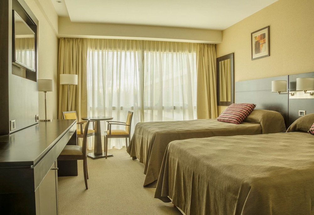Standard Double Room, 2 Queen Beds photo 1