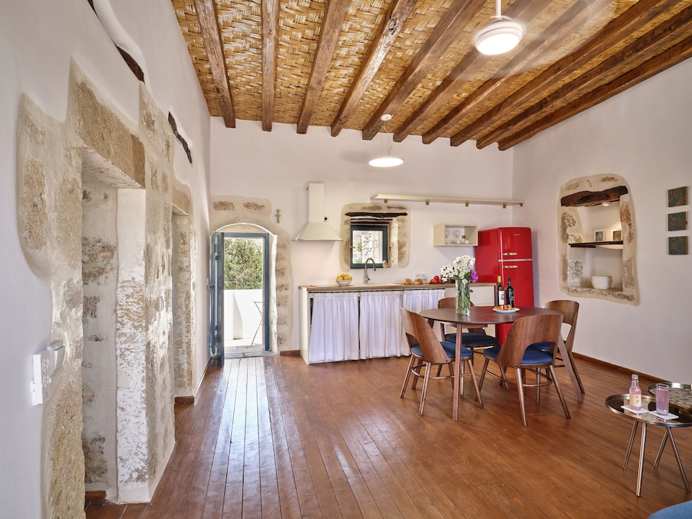 Traditional House photo 3