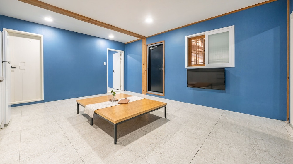 Basic Room, 2 Bedrooms (Room Ara 6)