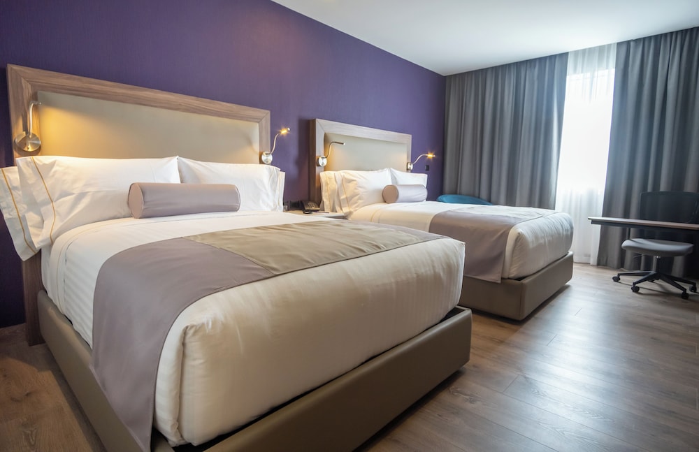 Traditional Room, 2 Queen Beds, City View - Photo 4