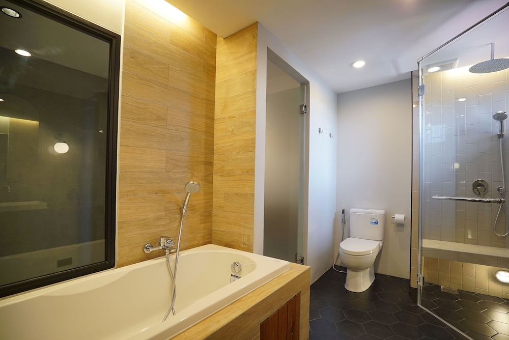 Studio Suite - Photo 2