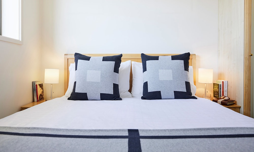 Two Bedroom (4 share) photo 1