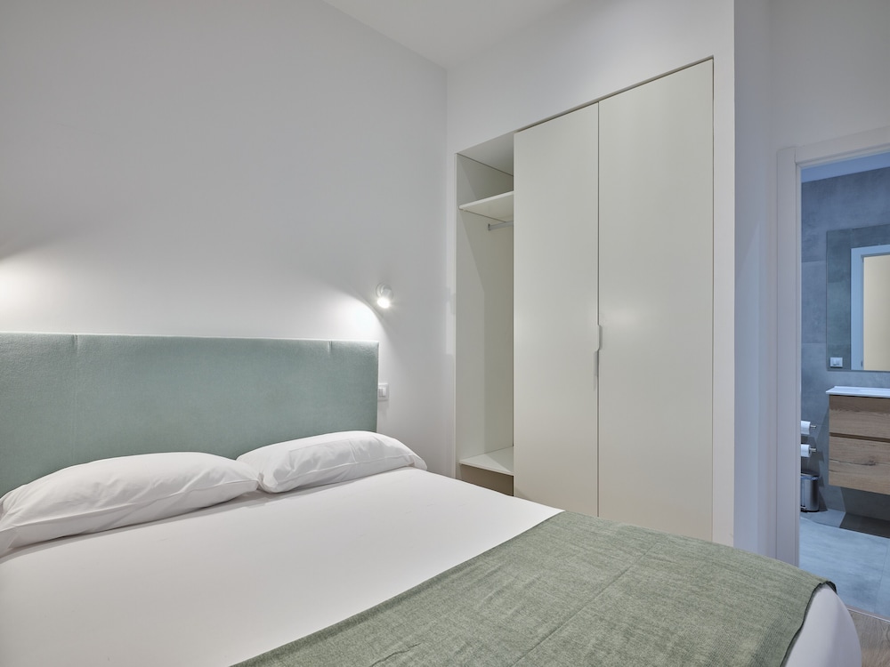 Premium Apartment - Photo 4