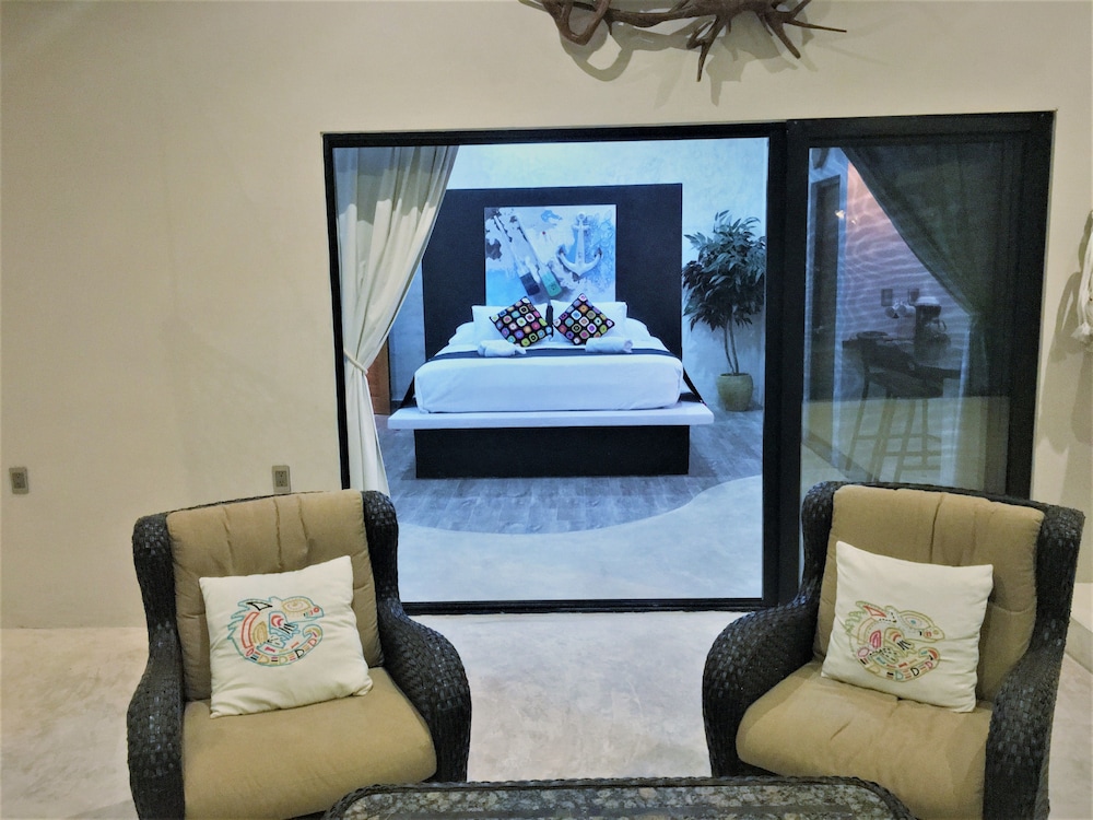 Honeymoon Studio Suite, 1 King Bed, Pool Access, Sea View