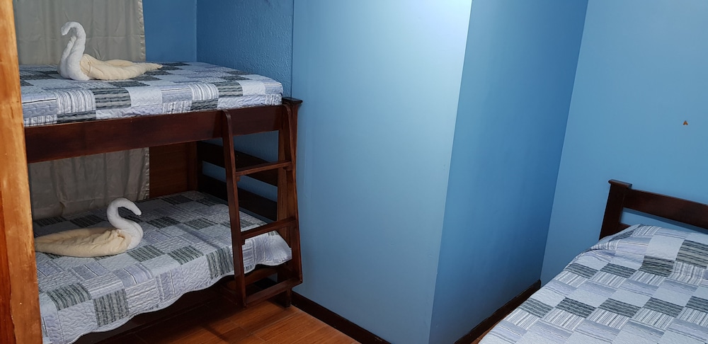 Habitacion #3 cuadruple con bano privado photo 1